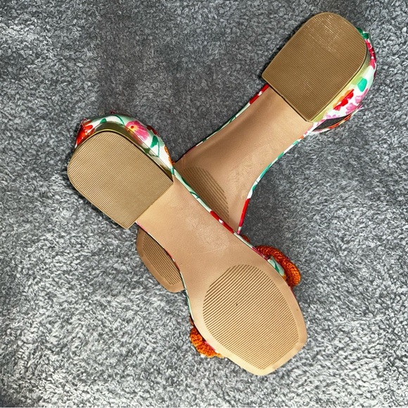 Betsey Johnson
Brandee Crochet Flower Dress Sandals - Picture 11 of 12